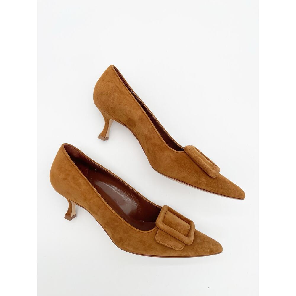 Manolo Blahnik Maysale Camel Tan Suede Buckle Pointed Toe Kitten Heels IT 39.5 - Picture 4 of 11